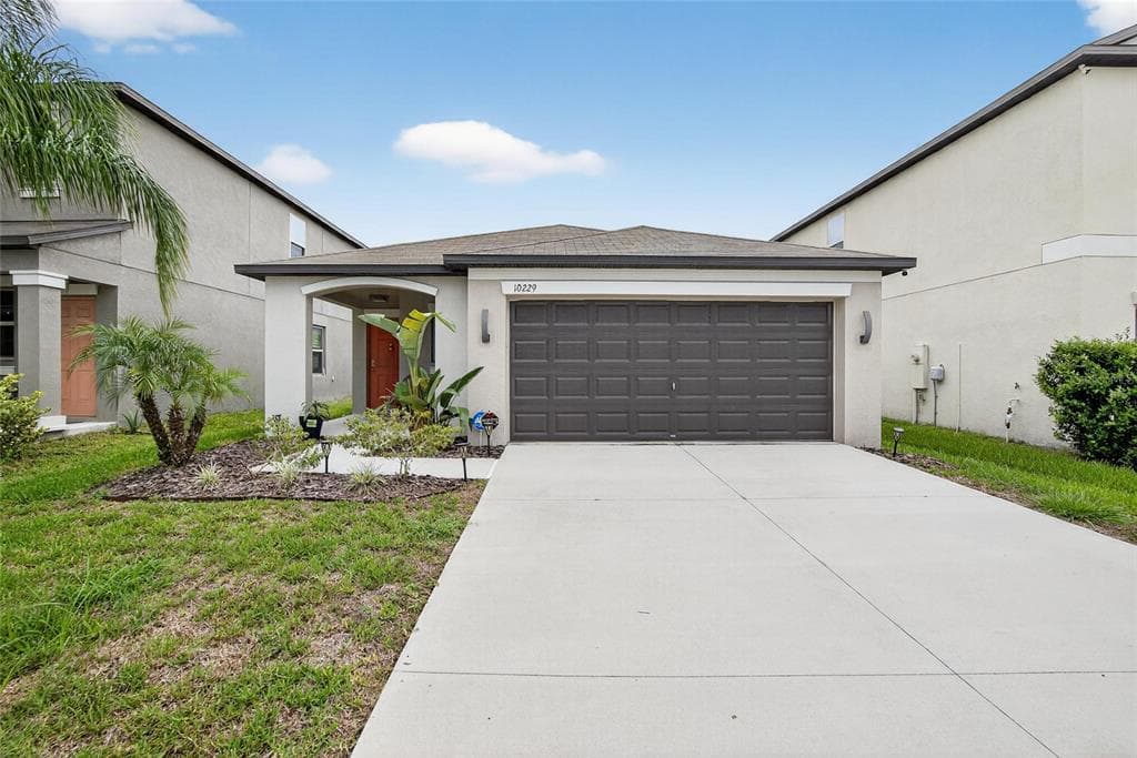 10229 BRIGHT CRYSTAL AVENUE RIVERVIEW, FL 33578