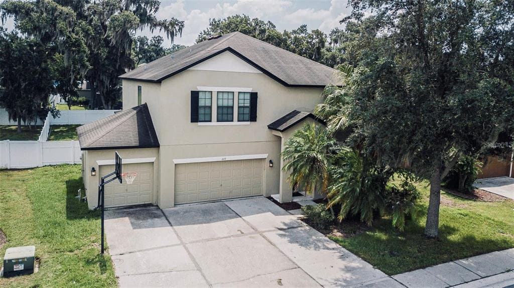 229 OAK LANDING LANE MULBERRY, FL 33860