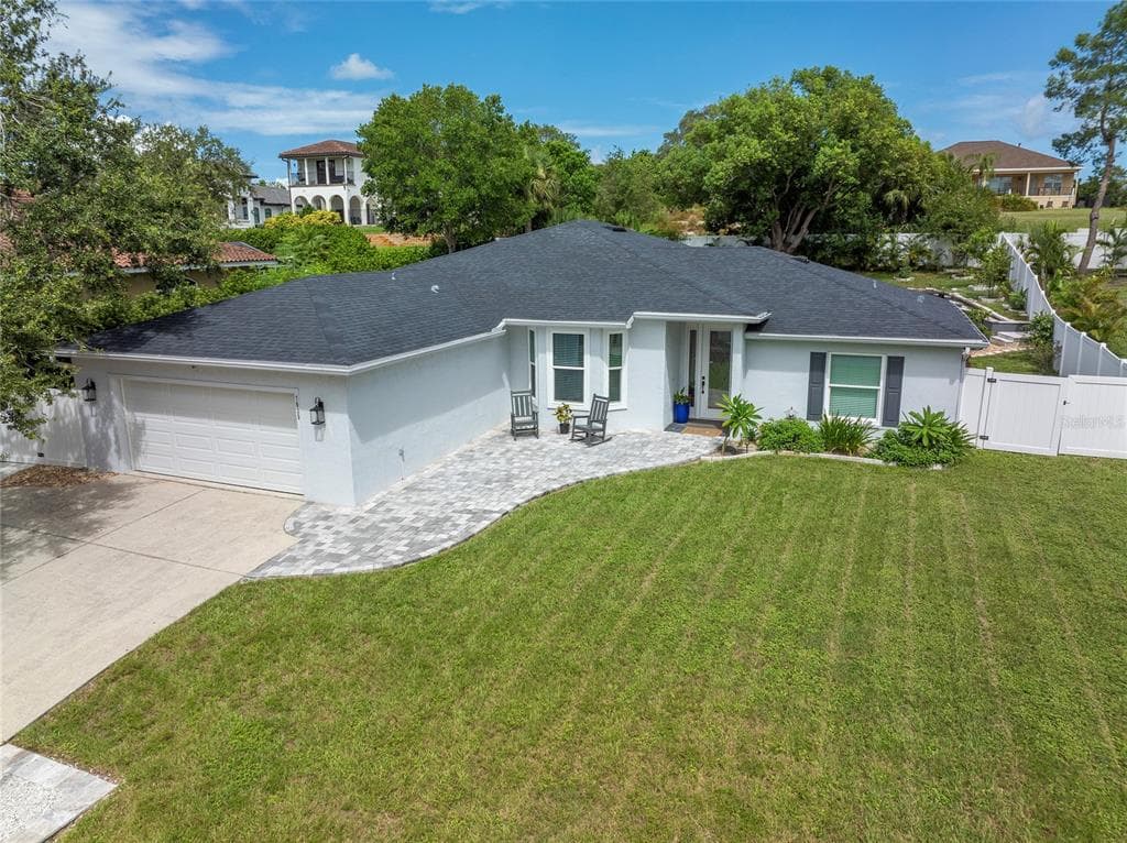 1639 LAKESIDE DRIVE TARPON SPRINGS, FL 34688