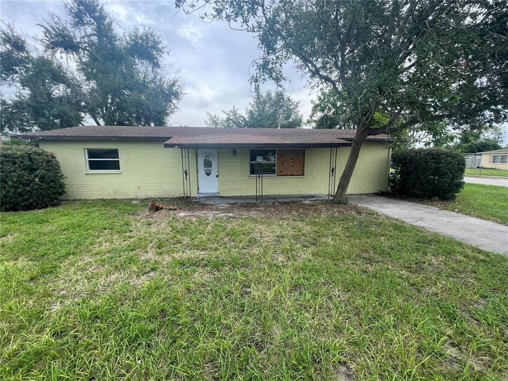 910 ORLANDO AVENUE BRADENTON, FL 34207