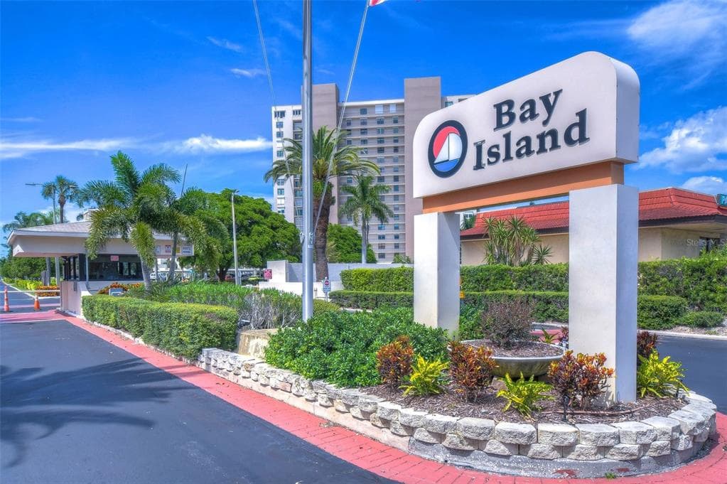 7400 SUN ISLAND DRIVE S UNIT 608 SOUTH PASADENA, FL 33707