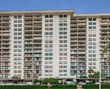 400 ISLAND WAY UNIT 512 CLEARWATER BEACH, FL 33767
