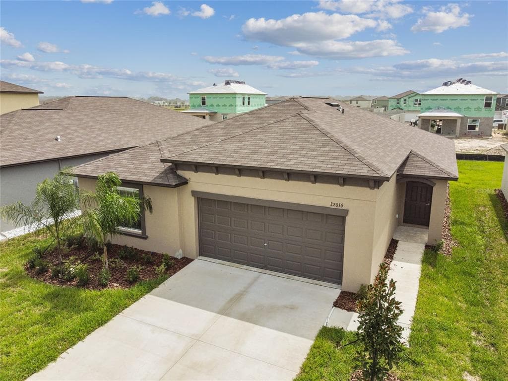 32016 HAWTHORNE COTTAGE PLACE SAN ANTONIO, FL 33576
