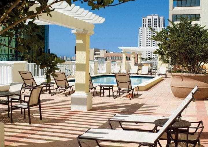 628 CLEVELAND STREET UNIT 805 CLEARWATER, FL 33755