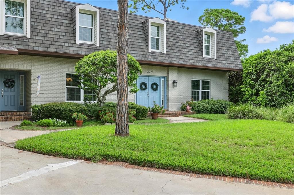 2975 WHISPER LANE N CLEARWATER, FL 33762
