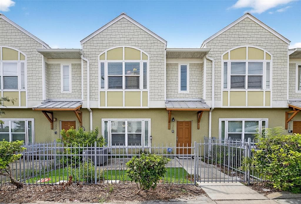 1275 DREW STREET CLEARWATER, FL 33755