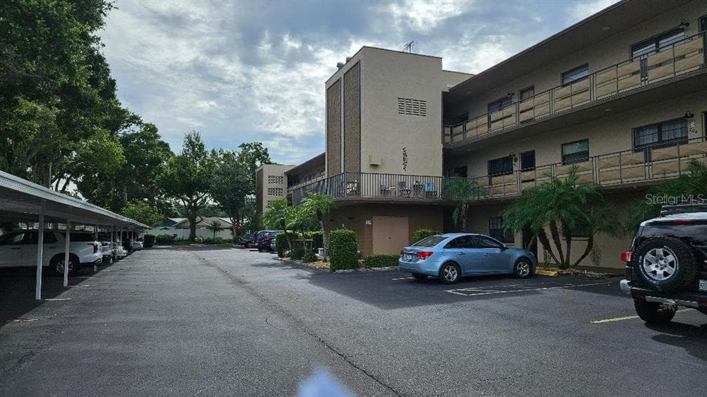 5975 TERRACE PARK DRIVE N UNIT 105 ST PETERSBURG, FL 33709