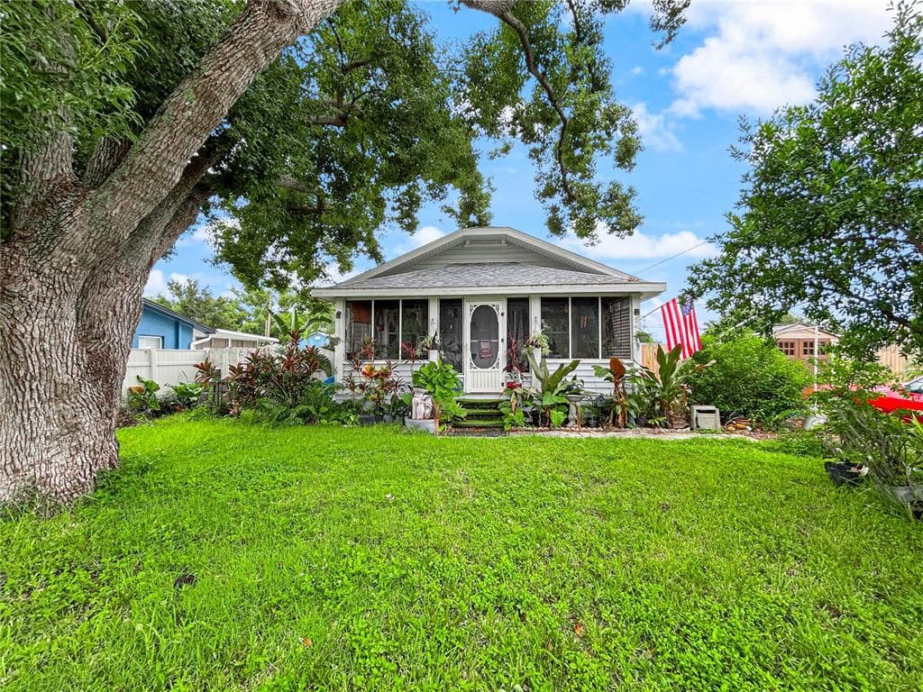 509 6TH AVENUE SW LARGO, FL 33770