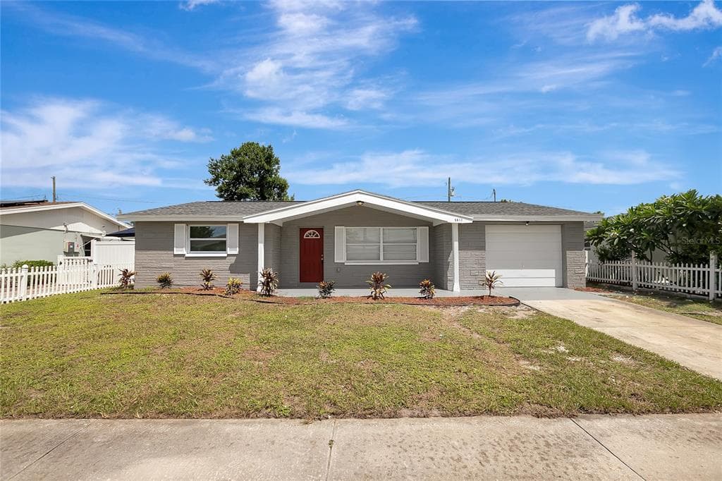 5611 MOSAIC DRIVE HOLIDAY, FL 34690