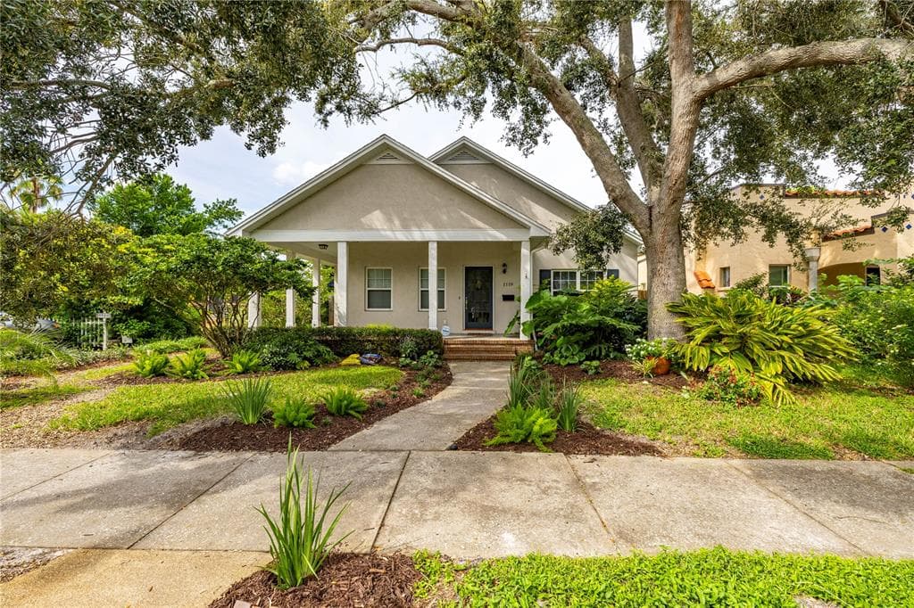1119 25TH AVENUE N ST PETERSBURG, FL 33704