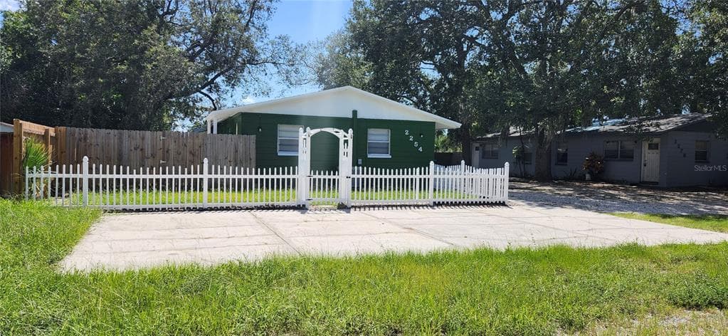 2254 19TH AVENUE SW LARGO, FL 33774