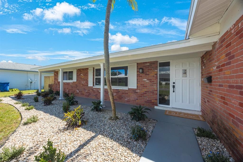 6894 14TH AVENUE N ST PETERSBURG, FL 33710