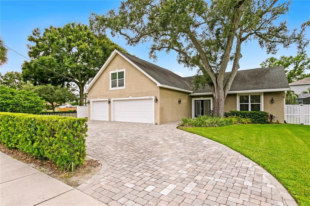 2305 S CHURCH AVENUE TAMPA, FL 33629