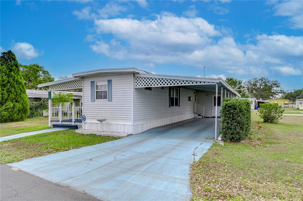 37350 TROPICAL DRIVE ZEPHYRHILLS, FL 33541