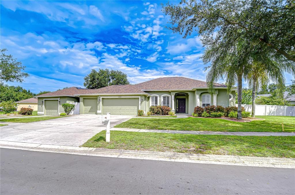 14208 CREEK RUN DRIVE RIVERVIEW, FL 33579