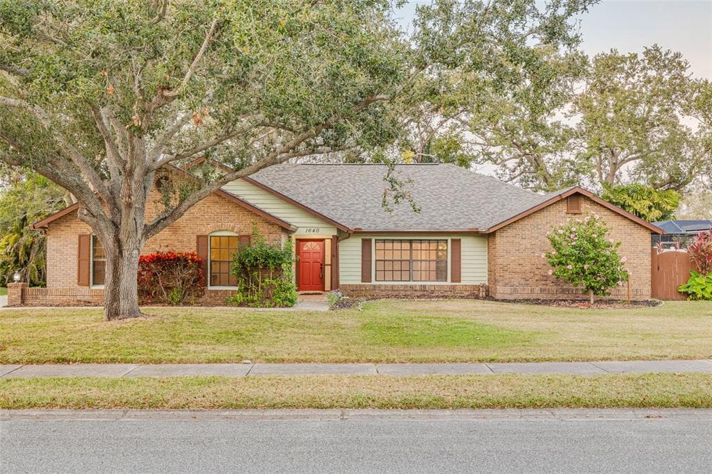 1640 COUNTRY LANE DUNEDIN, FL 34698