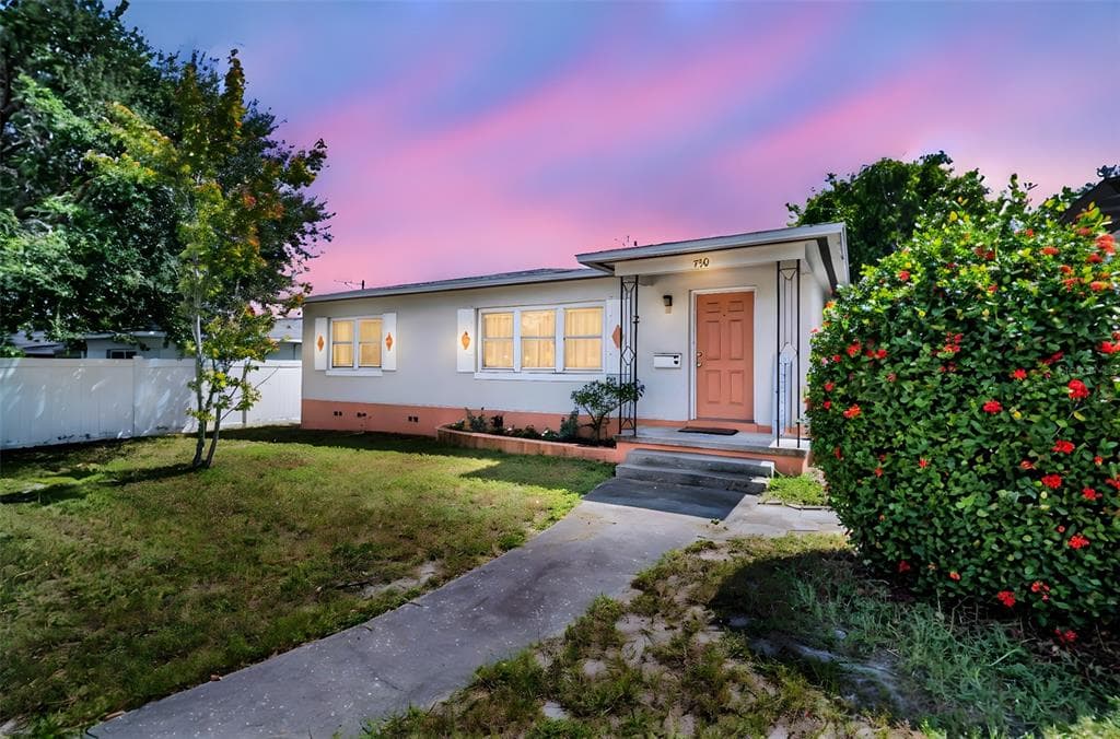750 22ND AVENUE N ST PETERSBURG, FL 33704