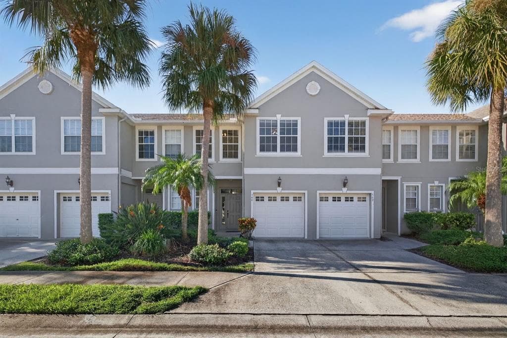 566 VALLANCE WAY NE ST PETERSBURG, FL 33716