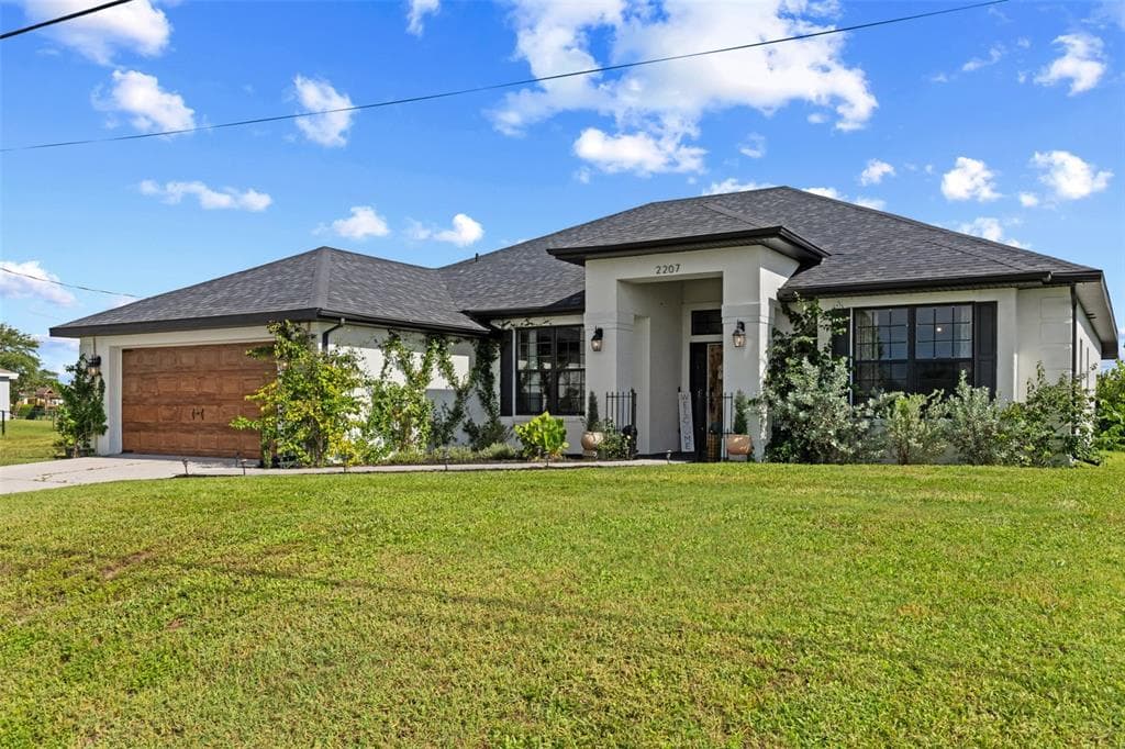 2207 NE 34TH TERRACE CAPE CORAL, FL 33909