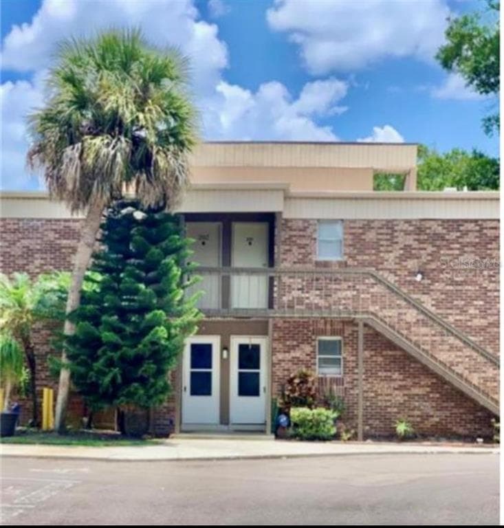 10423 CARROLLBROOK COURT UNIT 201 TAMPA, FL 33618