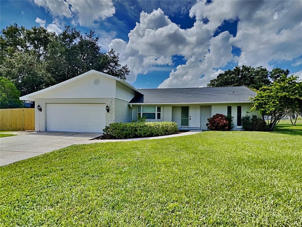 5119 BERNADETTE DRIVE ZEPHYRHILLS, FL 33541
