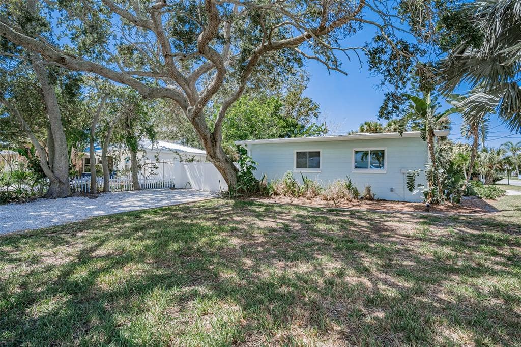 211 20TH AVENUE UNIT A INDIAN ROCKS BEACH, FL 33785