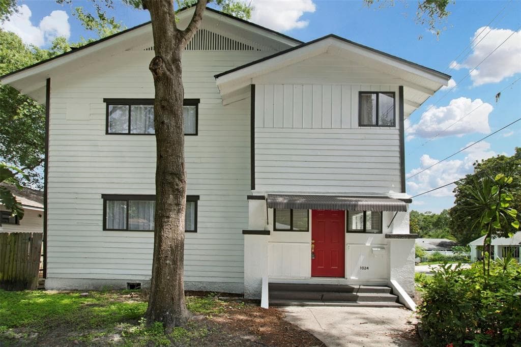 1024 E CRENSHAW STREET UNIT A TAMPA, FL 33604