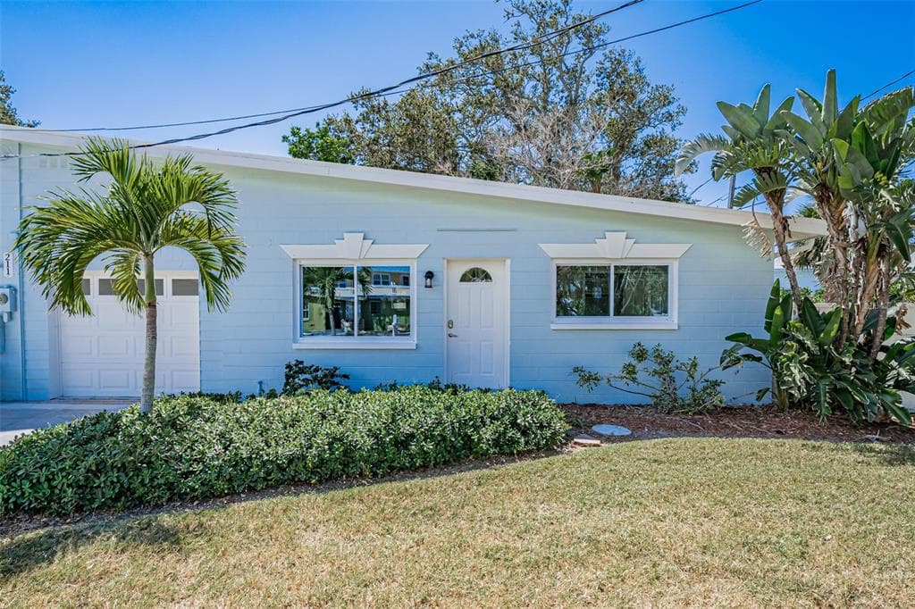 211 20TH AVENUE UNIT B INDIAN ROCKS BEACH, FL 33785
