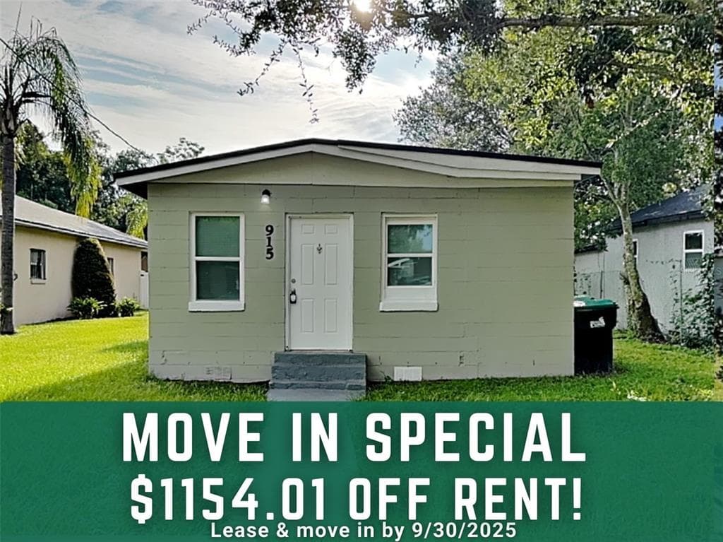 915 WILLIE MAYS PARKWAY ORLANDO, FL 32811