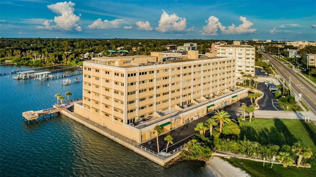 100 BLUFF VIEW DRIVE UNIT 505C BELLEAIR BLUFFS, FL 33770