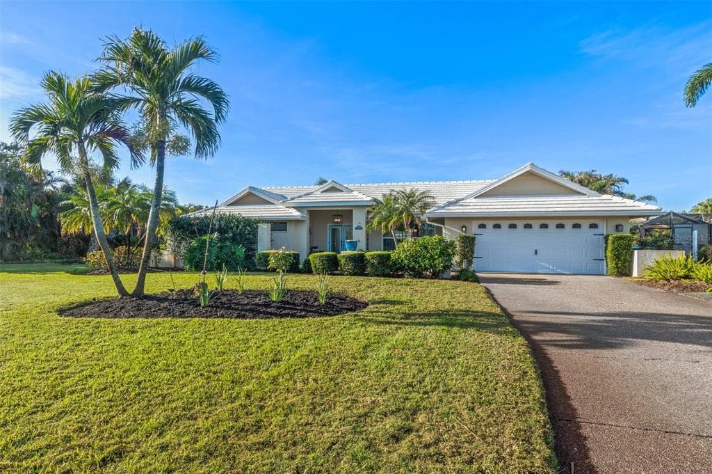 348 RED ASH CIRCLE ENGLEWOOD, FL 34223