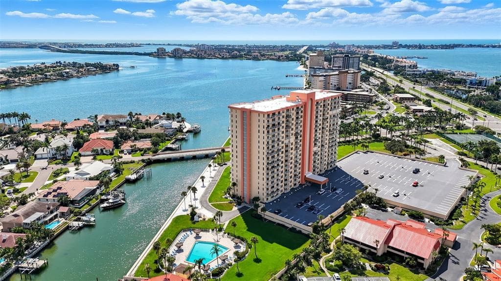 4900 BRITTANY DRIVE S UNIT 909 ST PETERSBURG, FL 33715