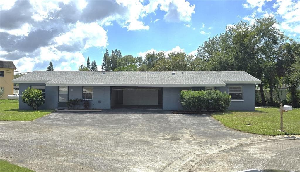 3404 DAHLIA PLACE LARGO, FL 33771