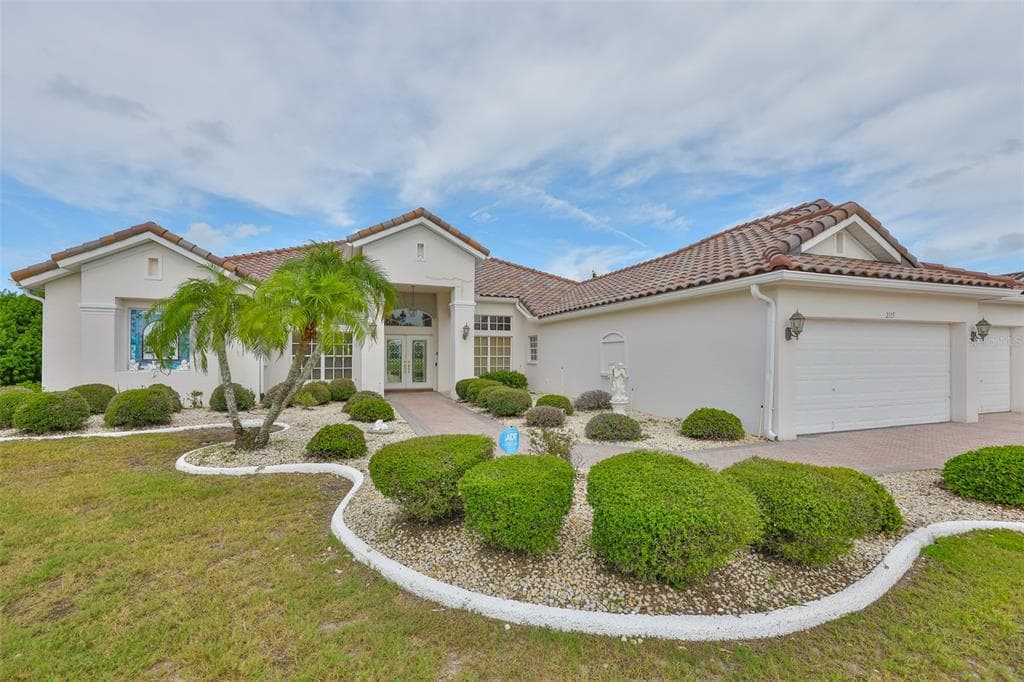 2115 PLATINUM DRIVE SUN CITY CENTER, FL 33573
