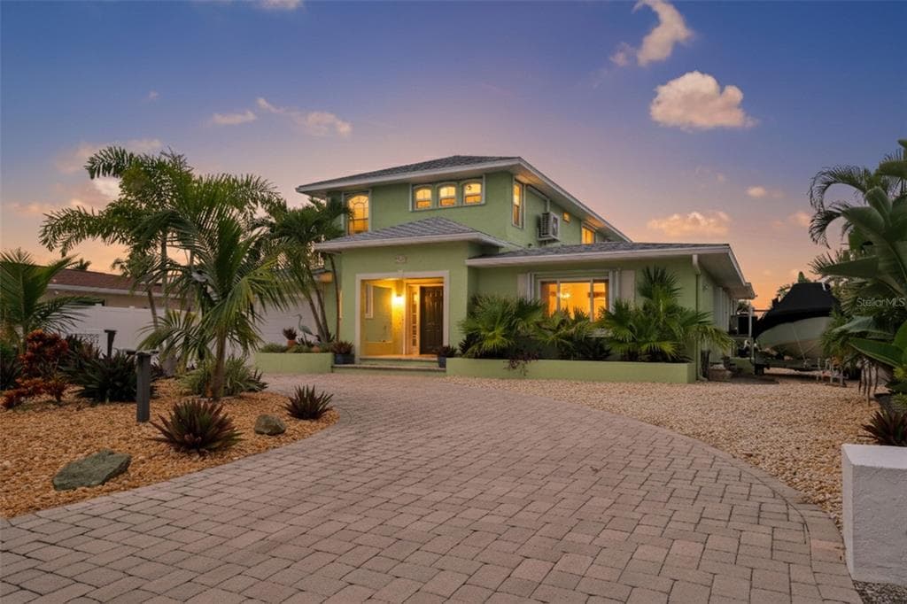 8080 COQUINA WAY