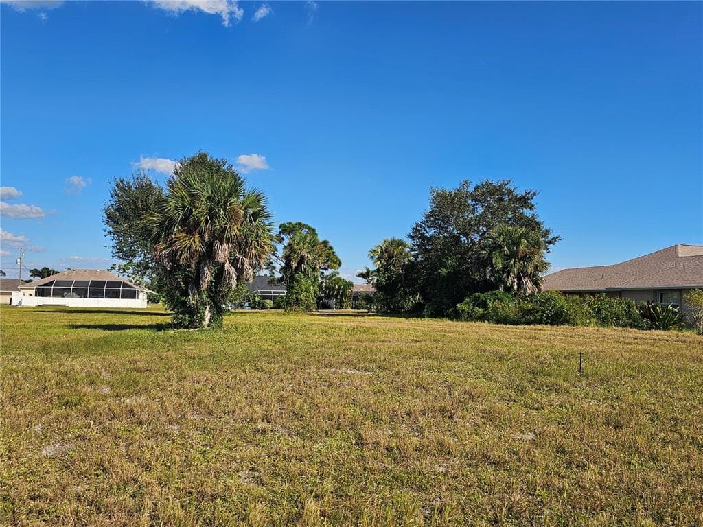 184 ROTONDA BOULEVARD N ROTONDA WEST, FL 33947