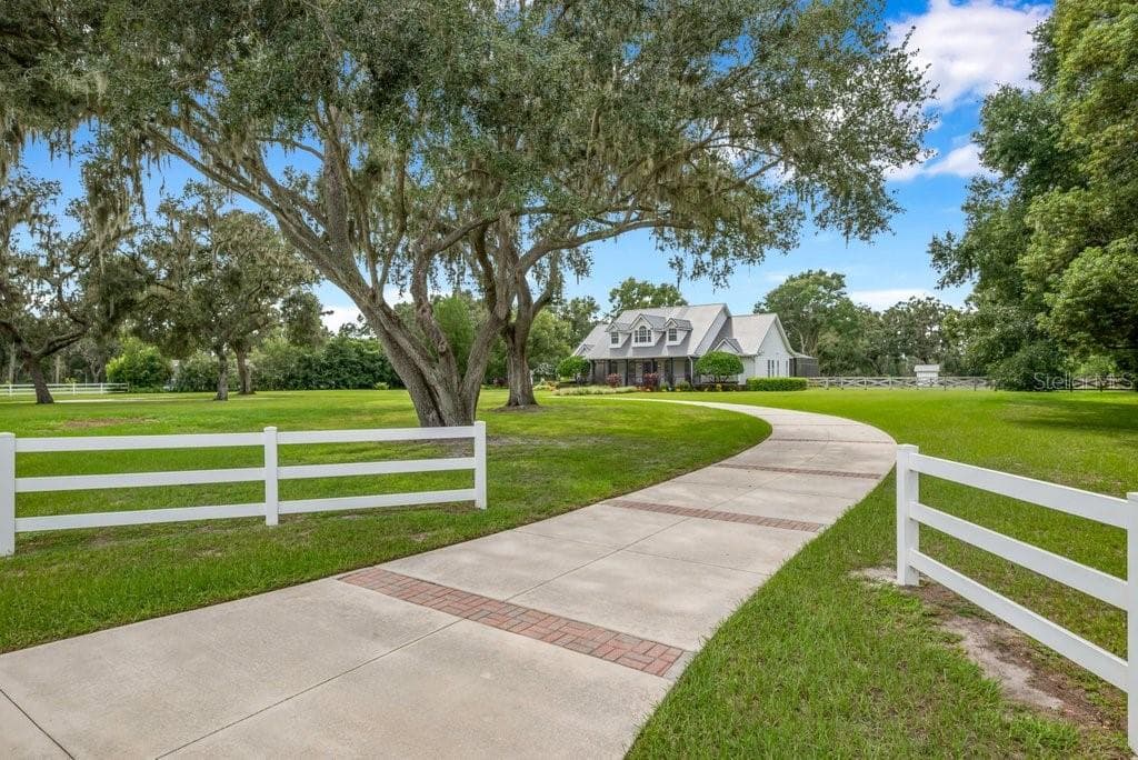 10101 BRYANT ROAD LITHIA, FL 33547