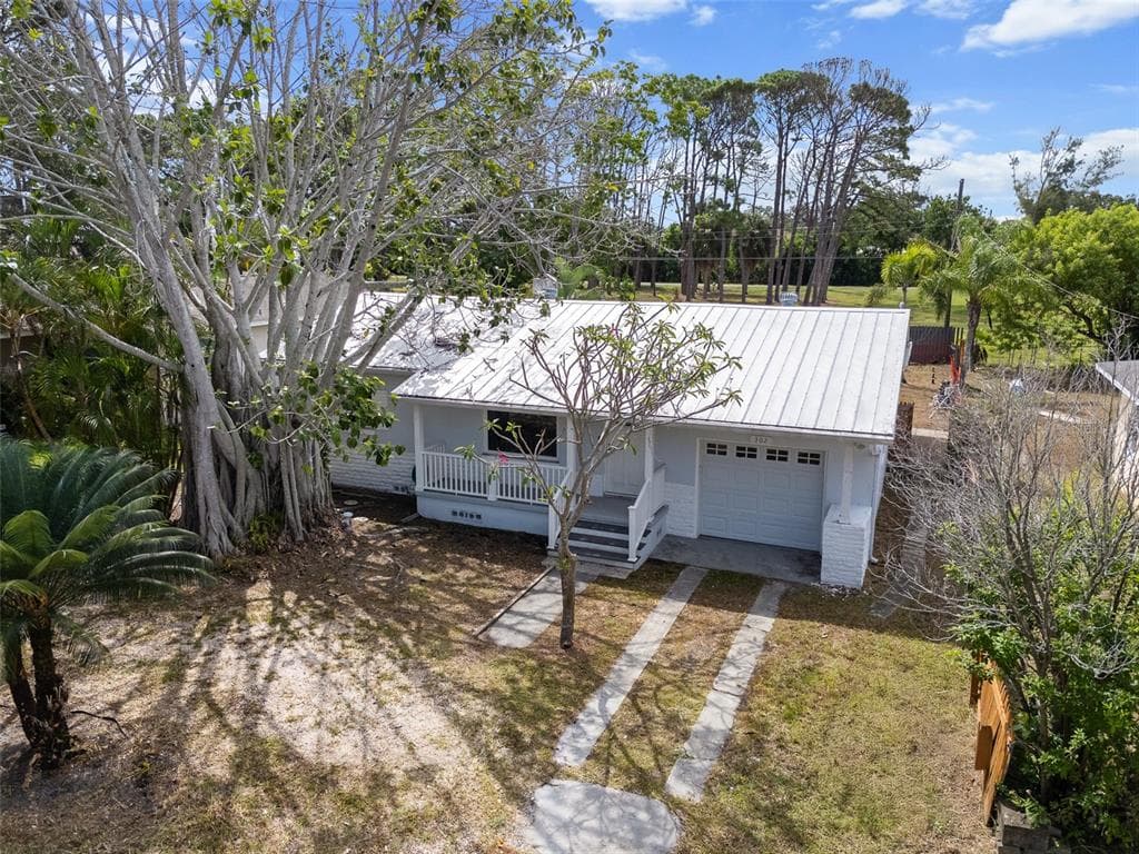 302 80TH AVENUE NE ST PETERSBURG, FL 33702