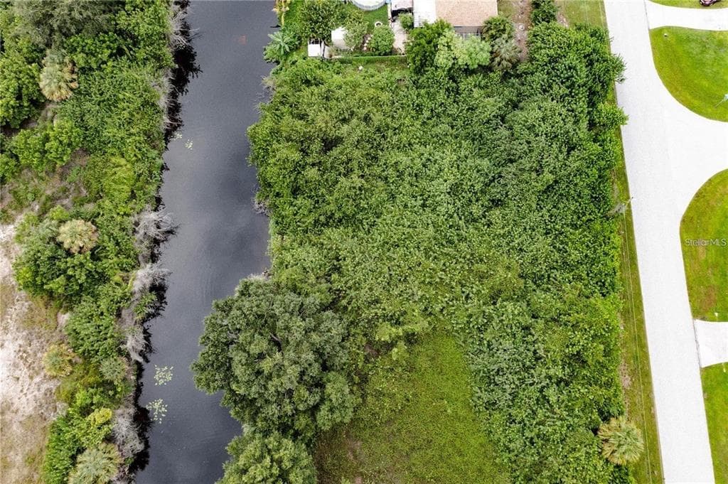 6441 ROBERTA DRIVE ENGLEWOOD, FL 34224