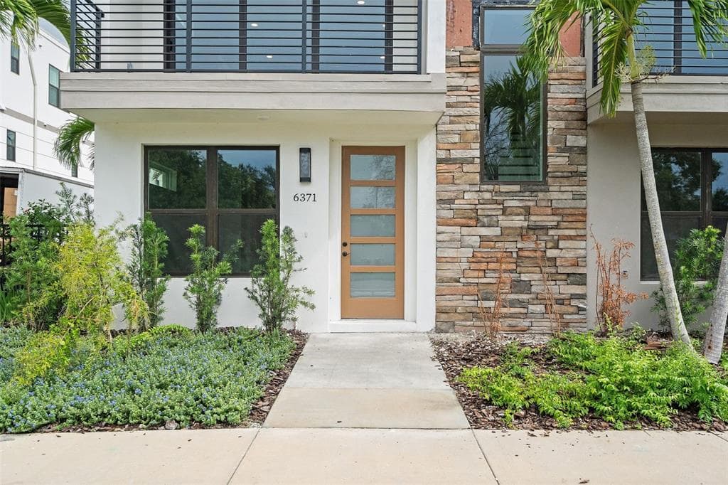 6371 1ST AVENUE S ST PETERSBURG, FL 33707