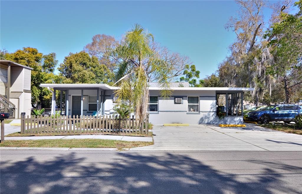 914 HART STREET UNIT A CLEARWATER, FL 33755