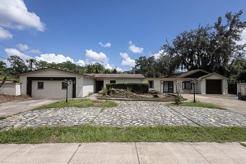 107 PALM SPRINGS DRIVE LONGWOOD, FL 32750