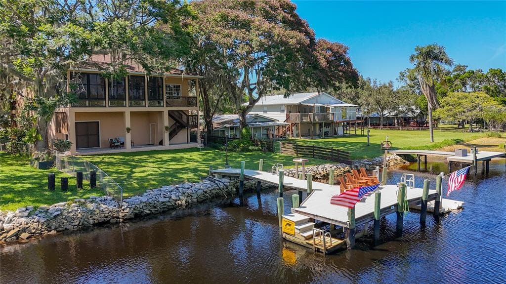 1526 FLOTILLA DRIVE HOLIDAY, FL 34690