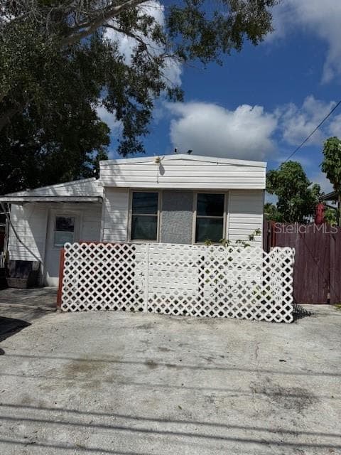 5834 SUSSEX DRIVE TAMPA, FL 33615