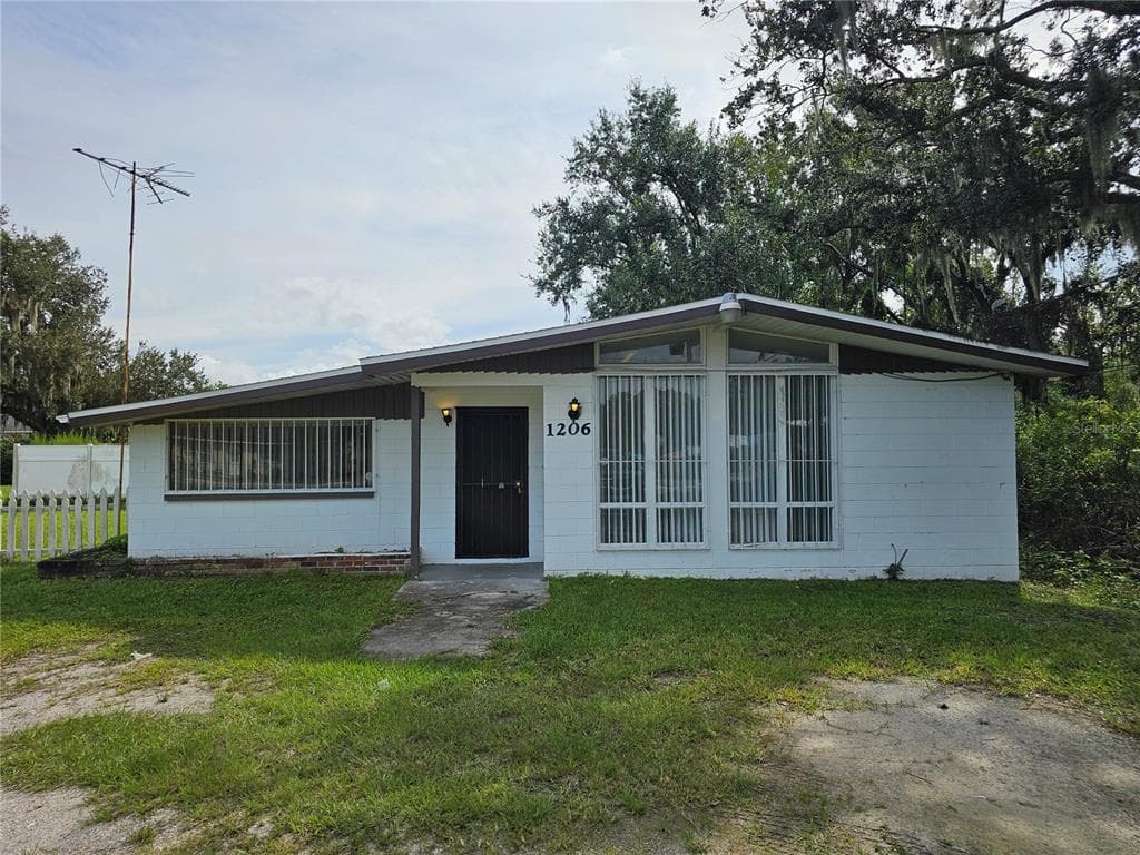 1206 S WABASH AVENUE LAKELAND, FL 33815