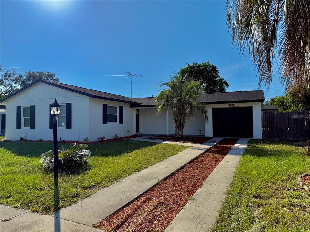 6423 SKYLINE COURT