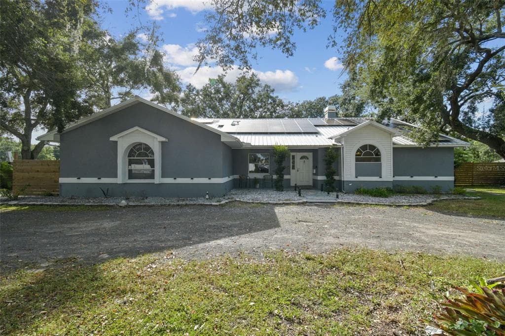 15410 MANNING DRIVE TAMPA, FL 33613