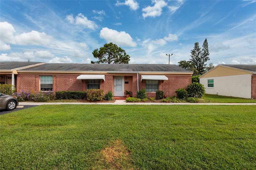 1013 83RD AVENUE N UNIT 1013 ST PETERSBURG, FL 33702