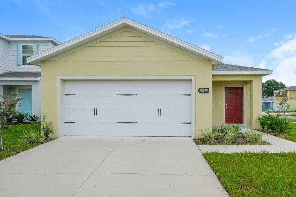 35227 BRIENNE STREET ZEPHYRHILLS, FL 33541