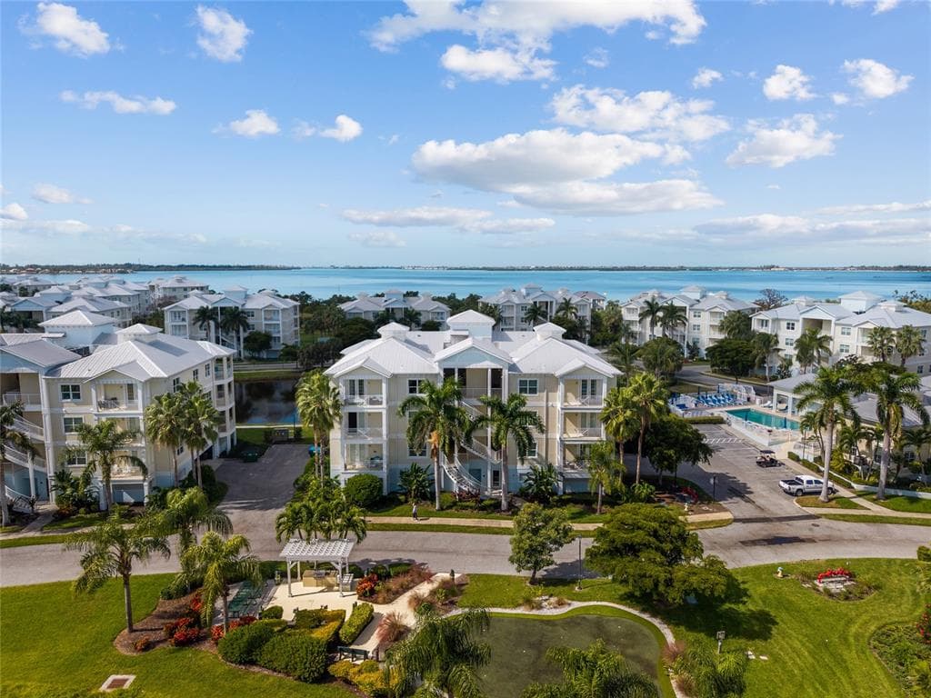 3420 77TH STREET W UNIT 202 BRADENTON, FL 34209